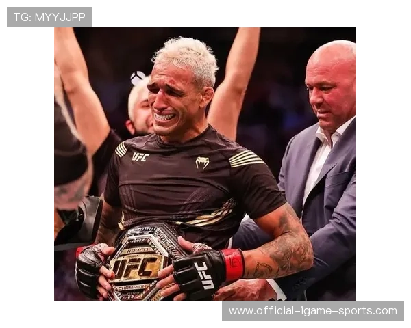 UFC 女选手打到假睫毛掉落